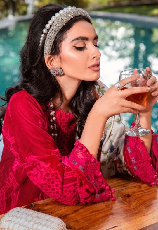 Super Hit Design Dno. 530 by Taj  